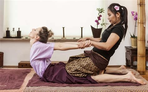 Massage sensuel complet du corps Massage érotique Lichtaart